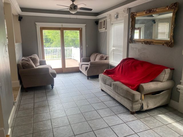 81 Clark Ave, Dracut, MA 01826
