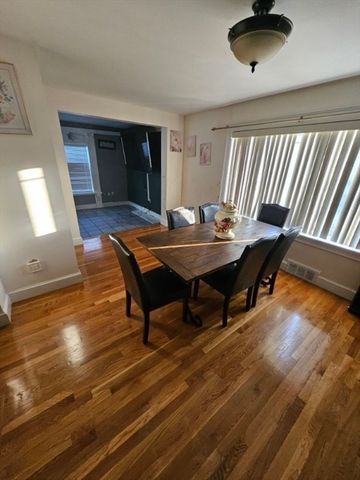 81 Clark Ave, Dracut, MA 01826