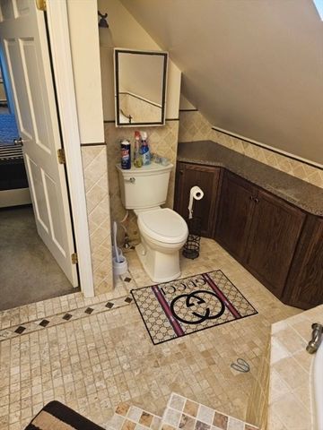 81 Clark Ave, Dracut, MA 01826