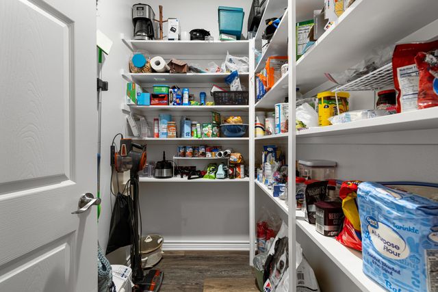 108 Heartland Xing, Diana, TX 75640