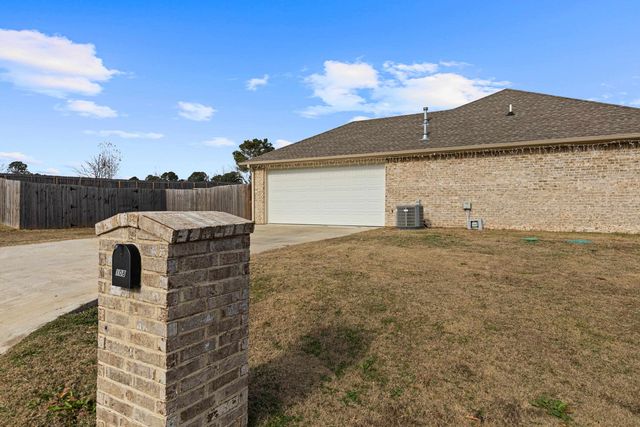 108 Heartland Xing, Diana, TX 75640