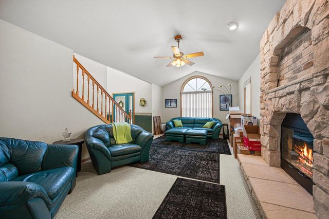 W2224 Oak Ridge AVENUE, East Troy, WI 53120