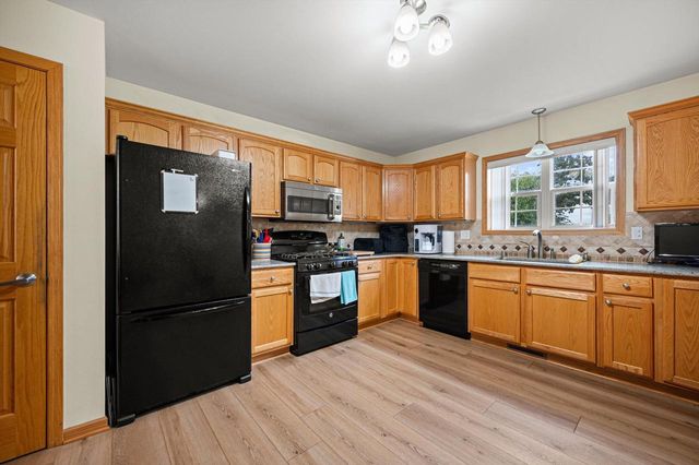 W2224 Oak Ridge AVENUE, East Troy, WI 53120