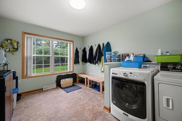 W2224 Oak Ridge AVENUE, East Troy, WI 53120