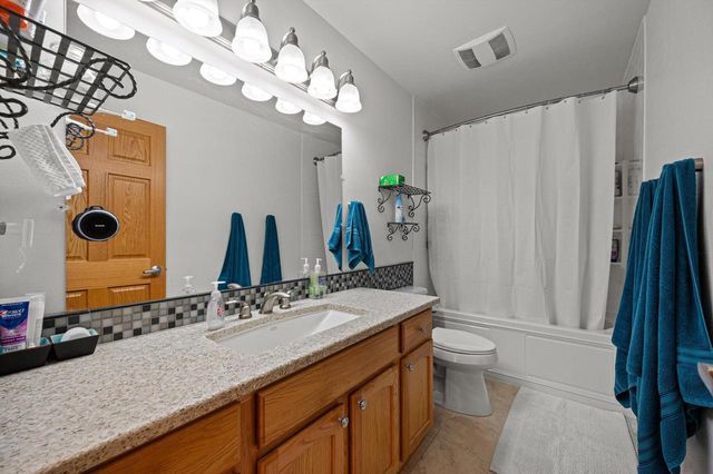 W2224 Oak Ridge AVENUE, East Troy, WI 53120