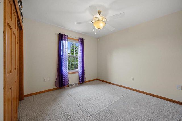 W2224 Oak Ridge AVENUE, East Troy, WI 53120