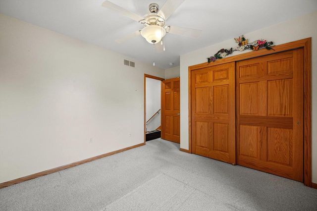 W2224 Oak Ridge AVENUE, East Troy, WI 53120