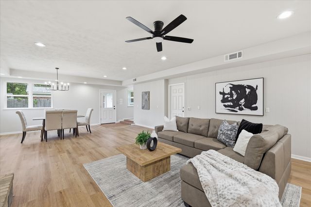 6705 Park Place Drive, Richland Hills, TX 76118