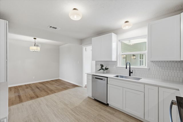 6705 Park Place Drive, Richland Hills, TX 76118