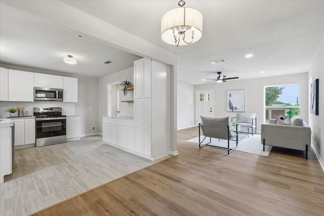 6705 Park Place Drive, Richland Hills, TX 76118