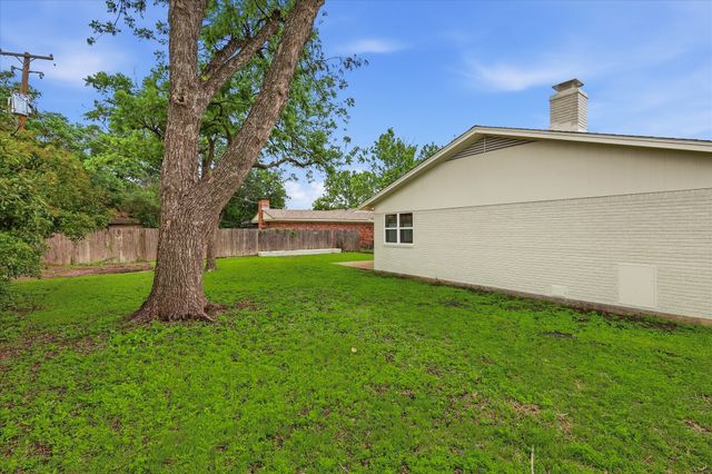 6705 Park Place Drive, Richland Hills, TX 76118