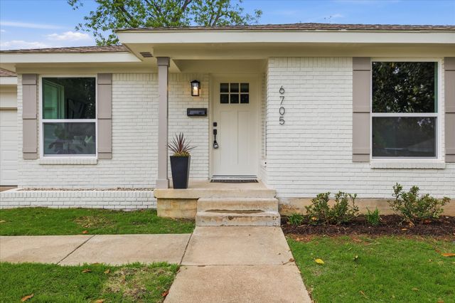 6705 Park Place Drive, Richland Hills, TX 76118