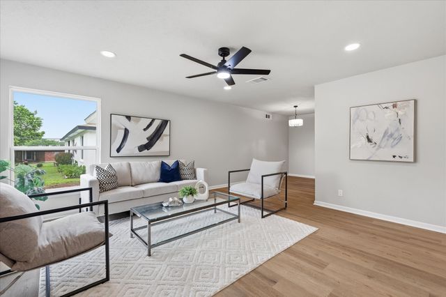 6705 Park Place Drive, Richland Hills, TX 76118