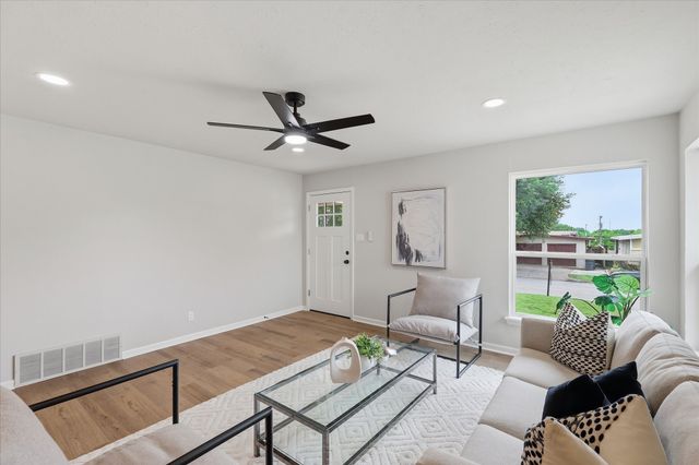 6705 Park Place Drive, Richland Hills, TX 76118