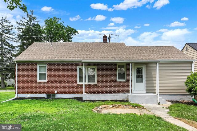 522 E SIMPSON ST, Mechanicsburg, PA 17055