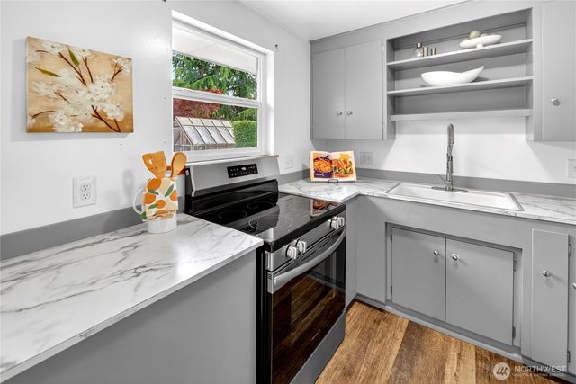 6019 S 118th Place, Seattle, WA 98178