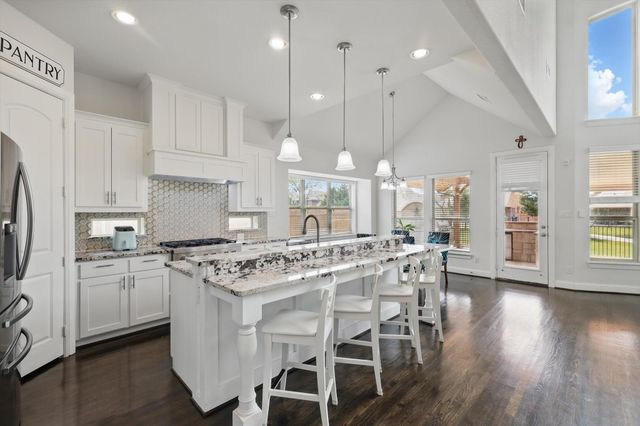2839 Terrosa Drive, Grand Prairie, TX 75054