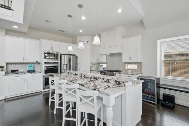 2839 Terrosa Drive, Grand Prairie, TX 75054