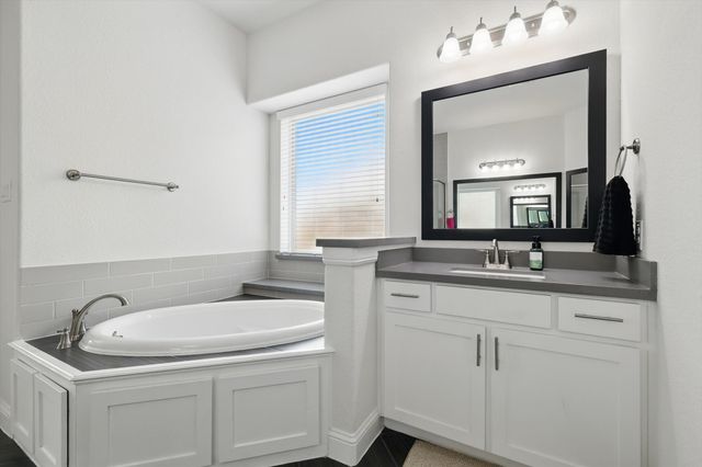 2839 Terrosa Drive, Grand Prairie, TX 75054