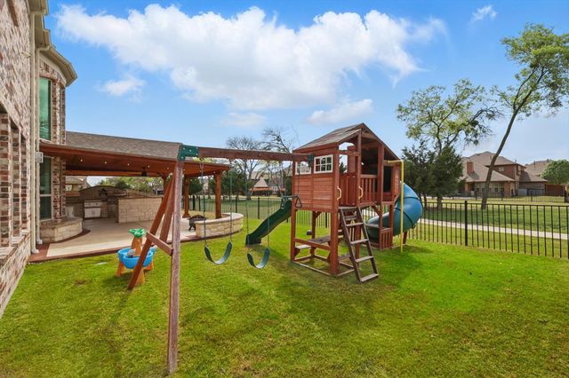 2839 Terrosa Drive, Grand Prairie, TX 75054