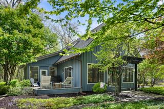 28 Walden Way, New Buffalo City, MI 49117