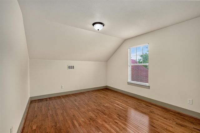 402 S Kentucky Street, Mckinney, TX 75069