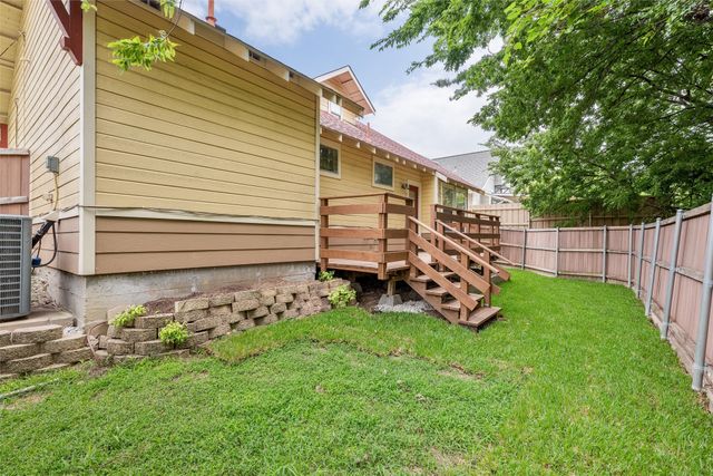 402 S Kentucky Street, Mckinney, TX 75069