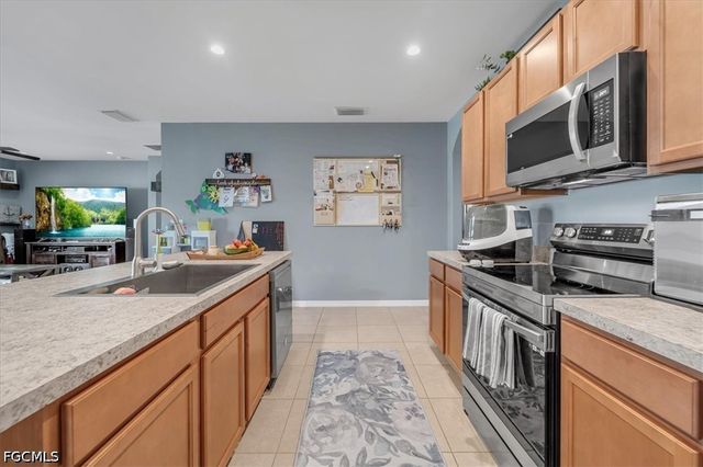 2614 SW 1st AVE, Cape Coral, FL 33914