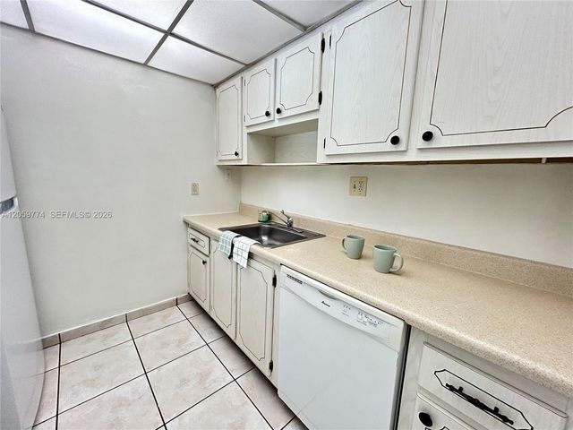 14301 N Kendall Dr 109B, Miami, FL 33186