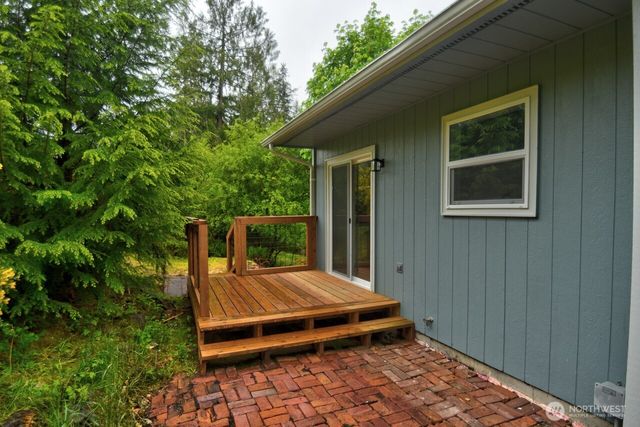 420 E Dartmoor Drive, Shelton, WA 98584