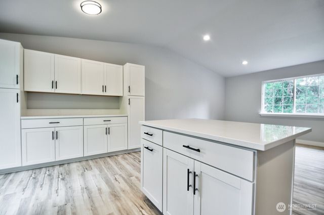 420 E Dartmoor Drive, Shelton, WA 98584