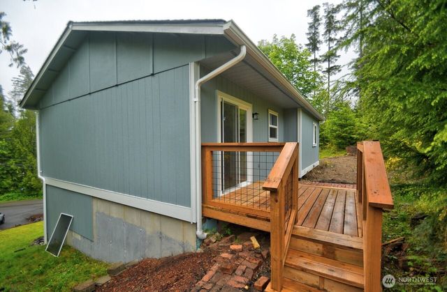 420 E Dartmoor Drive, Shelton, WA 98584