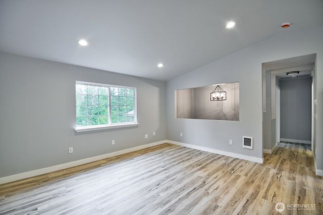 420 E Dartmoor Drive, Shelton, WA 98584