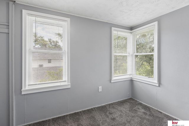 3323 Cass Street, Omaha, NE 68131