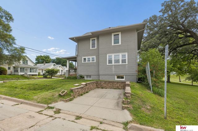 3323 Cass Street, Omaha, NE 68131