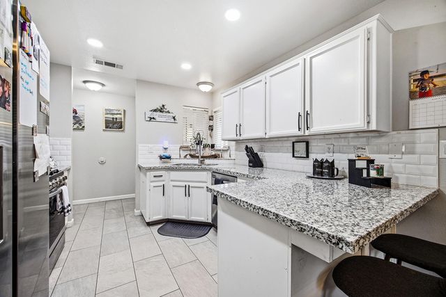 1921 S Irwin Street, Tulare, CA 93274