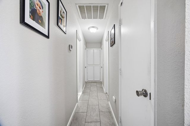 1921 S Irwin Street, Tulare, CA 93274