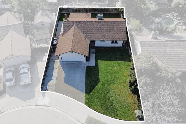 1921 S Irwin Street, Tulare, CA 93274