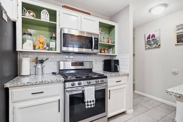 1921 S Irwin Street, Tulare, CA 93274