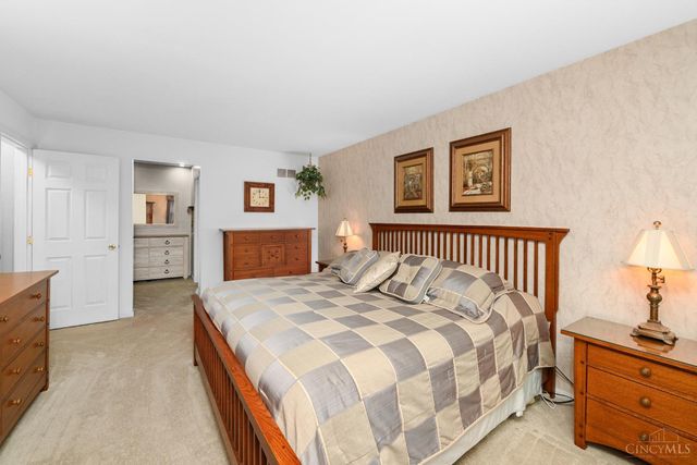 1864 W Loveland Avenue, Loveland, OH 45140