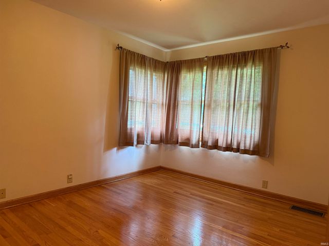 126 Edgewood Drive, Bedford, IN 47421