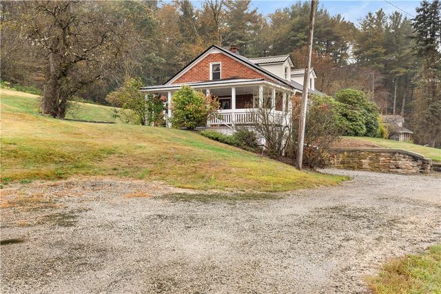 3781 Glades Pike, Somerset Twp, PA 15501