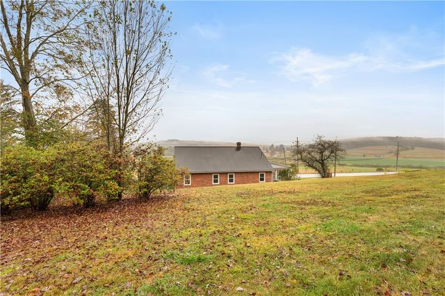 3781 Glades Pike, Somerset Twp, PA 15501