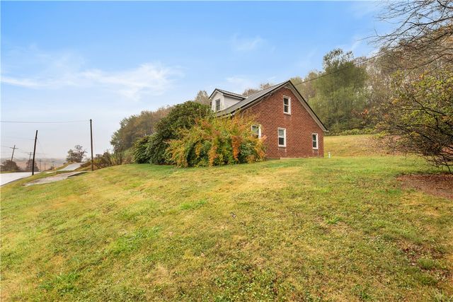 3781 Glades Pike, Somerset Twp, PA 15501