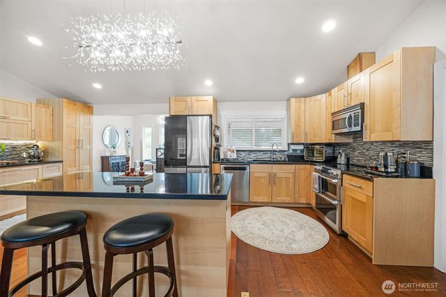 3630 166th Place SW, Lynnwood, WA 98037