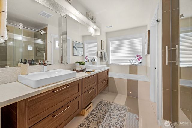 3630 166th Place SW, Lynnwood, WA 98037