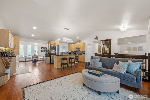 3630 166th Place SW, Lynnwood, WA 98037