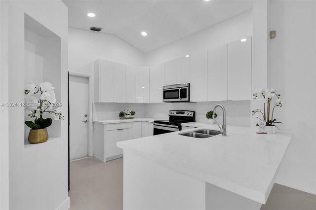 4366 Mahogany Ridge Dr 0, Weston, FL 33331