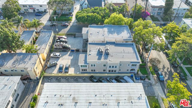 1220 W 27th Street, Los Angeles, CA 90007