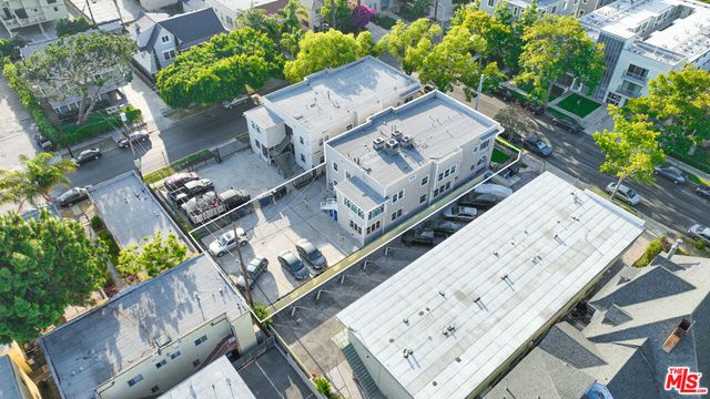 1220 W 27th Street, Los Angeles, CA 90007